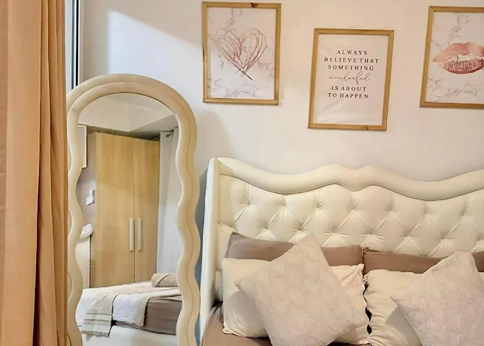 Sm Bicutan By Santorini Apartment